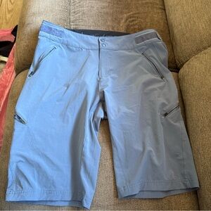 Navaeh by ZOIC Cycling Shorts Size L adjustable Activewear  Zip Pockets Bike